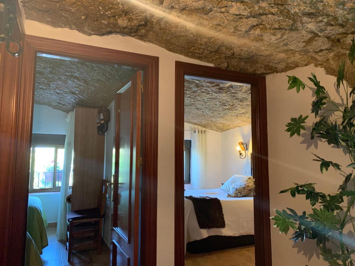 Casa Cueva "Las Calcetas" Guest House Setenil De Las Bodegas Luaran gambar